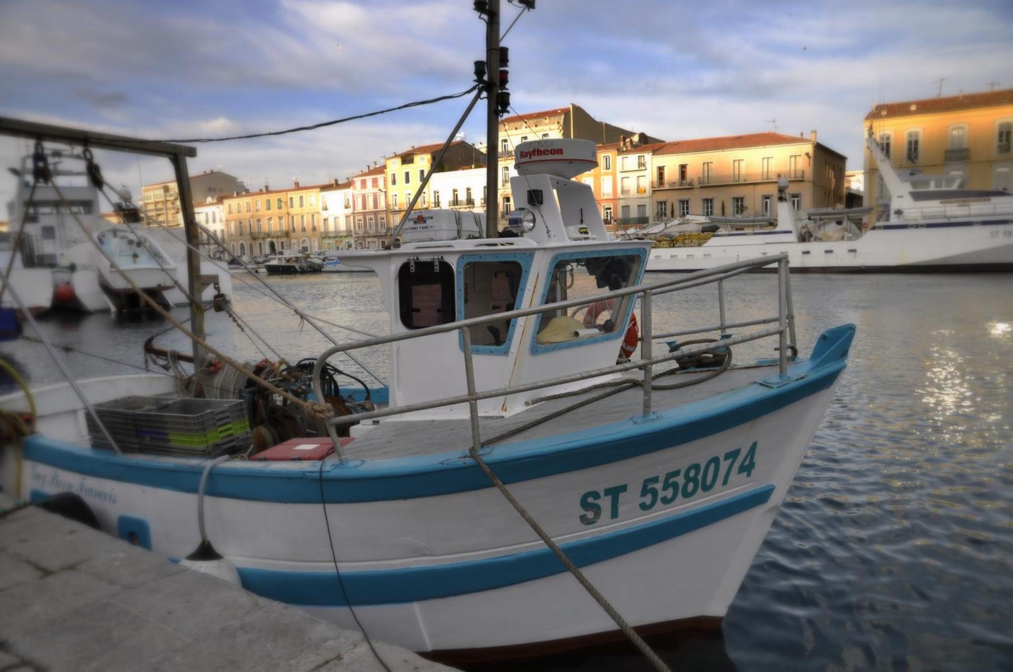 "Luigi" Balcon Sur La Mer Et Le Port De Sète Exterior foto